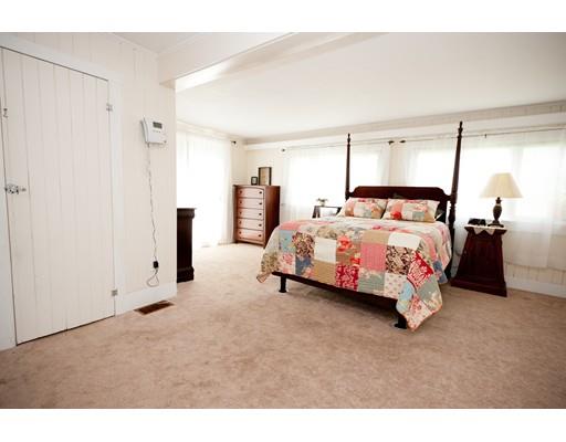 28 County St, Berkley, MA 02779 photo 6