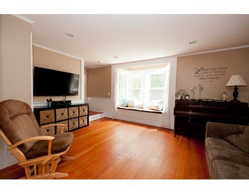 28 County St, Berkley, MA 02779 photo 3