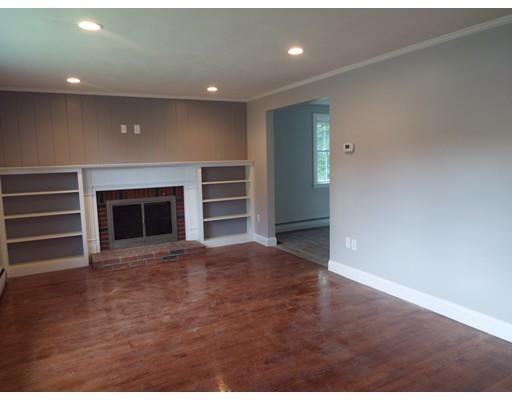 70 Scott Cir, Dedham, MA 02026 photo 3