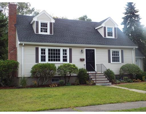 70 Scott Cir, Dedham, MA 02026 photo 2