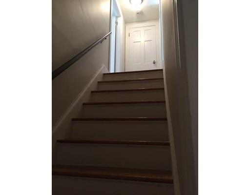 236 Laurelton St, Springfield, MA 01109 photo 9