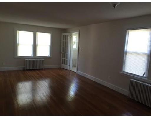 236 Laurelton St, Springfield, MA 01109 photo 7