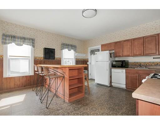 16 Ludlow St, Worcester, MA 01603 photo 9