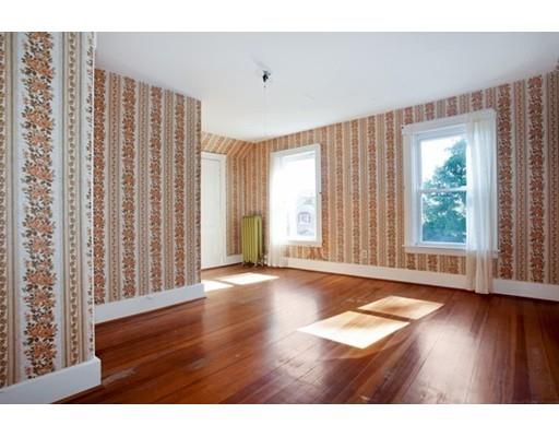 16 Ludlow St, Worcester, MA 01603 photo 12