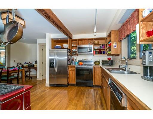65 Temple St, Reading, MA 01867 photo 11