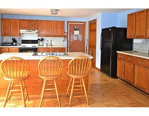 16 Helen St, West Wareham, MA 02576 photo 4