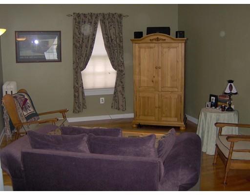 35 Clearview Ave, Worcester, MA 01605 photo 9