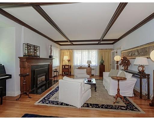 416 Clinton Rd, Brookline, MA 02445 photo 5