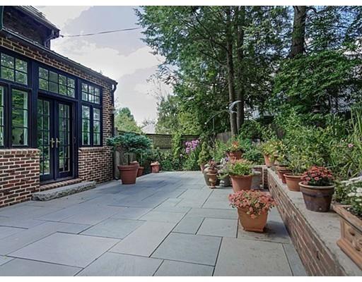 416 Clinton Rd, Brookline, MA 02445 photo 11