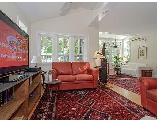 416 Clinton Rd, Brookline, MA 02445 photo 13