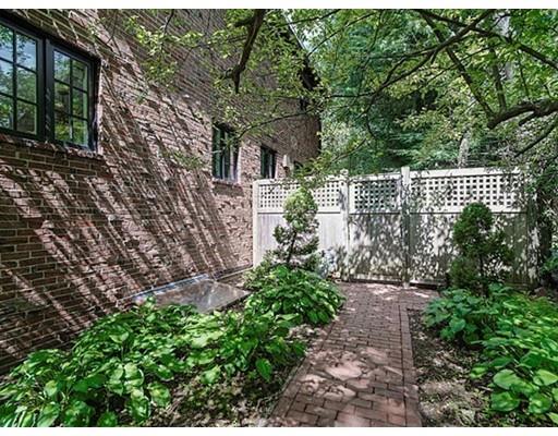 416 Clinton Rd, Brookline, MA 02445 photo 2