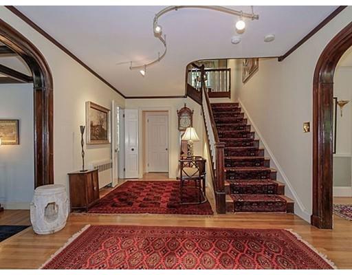 416 Clinton Rd, Brookline, MA 02445 photo 4
