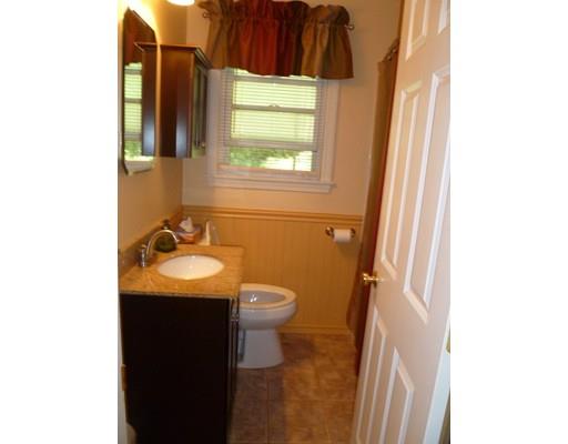 121 Malden St, Worcester, MA 01606 photo 12