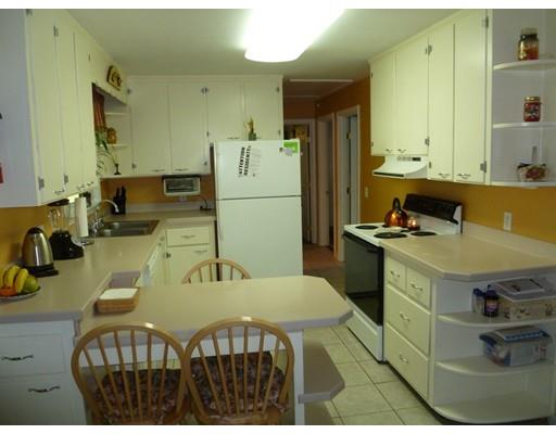 121 Malden St, Worcester, MA 01606 photo 4
