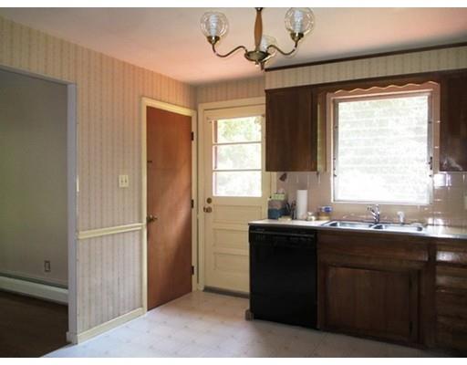 17 Venus Dr, Worcester, MA 01605 photo 9