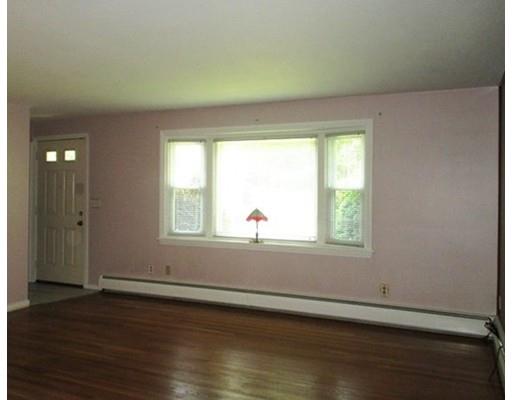 17 Venus Dr, Worcester, MA 01605 photo 3