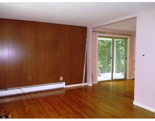 17 Venus Dr, Worcester, MA 01605 photo 4