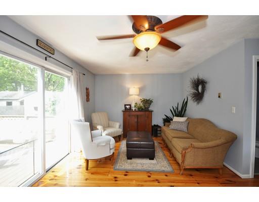 12 Pleasant St, Maynard, MA 01754 photo 3