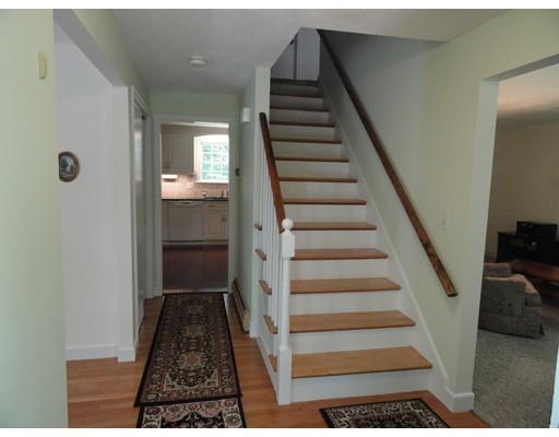 21 Forest St, Upton, MA 01568 photo 6