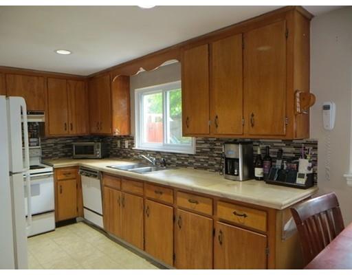14 Gregory Rd, Framingham, MA 01701 photo 6