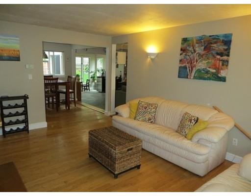 14 Gregory Rd, Framingham, MA 01701 photo 4