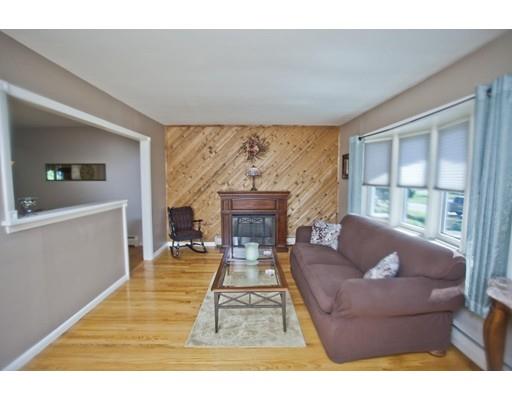 238 Hermitage Dr, Springfield, MA 01129 photo 11