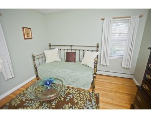238 Hermitage Dr, Springfield, MA 01129 photo 7