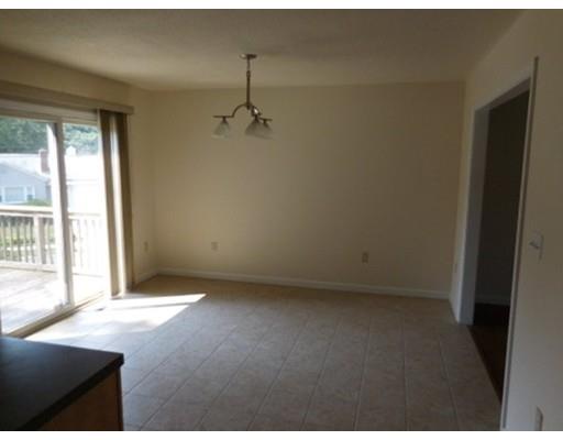 19 Debra Dr, Chicopee, MA 01013 photo 8