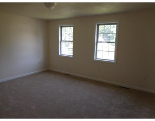 19 Debra Dr, Chicopee, MA 01013 photo 14