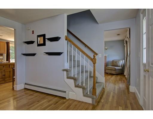 28 Butler Rd, Mendon, MA 01756 photo 6