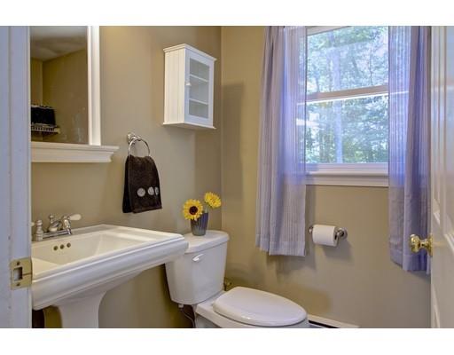 28 Butler Rd, Mendon, MA 01756 photo 11