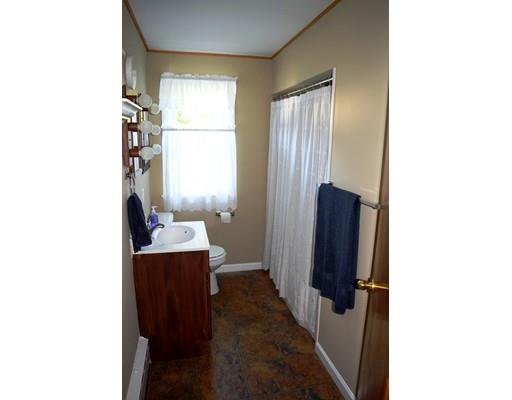 63 Glenham St, Springfield, MA 01104 photo 6