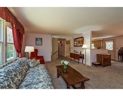 40 Mowry St, Mendon, MA 01756 photo 4