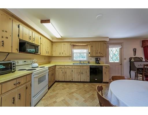 40 Mowry St, Mendon, MA 01756 photo 6