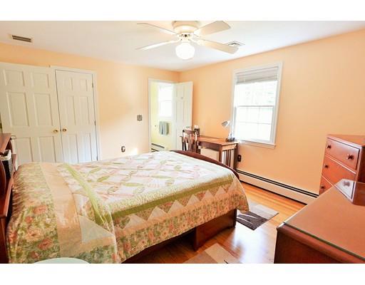 7 Captiva Rd, Berlin, MA 01503 photo 12