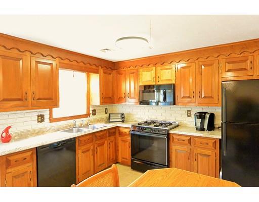 7 Captiva Rd, Berlin, MA 01503 photo 2