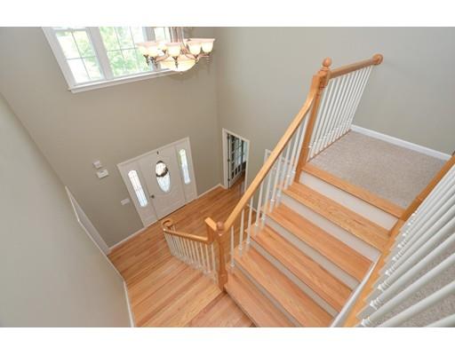 32 Paddock Dr, Plainville, MA 02762 photo 2