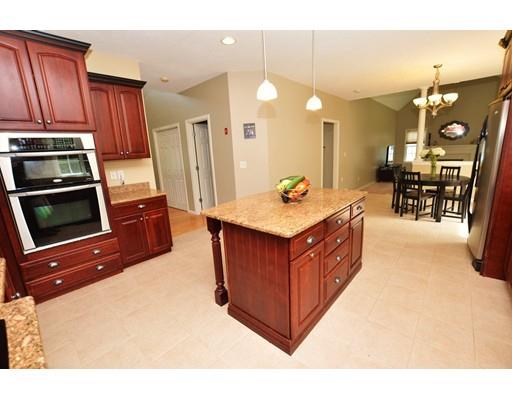 32 Paddock Dr, Plainville, MA 02762 photo 9