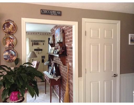 41 Blanchard St, Chicopee, MA 01020 photo 11