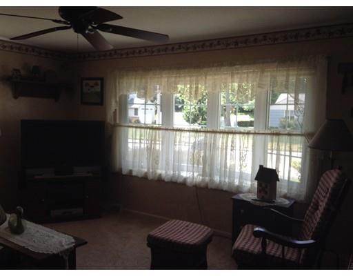41 Blanchard St, Chicopee, MA 01020 photo 9