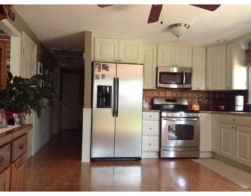 41 Blanchard St, Chicopee, MA 01020 photo 14