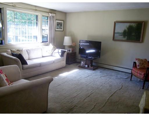 11 Sandy Valley Dr, Walpole, MA 02081 photo 3