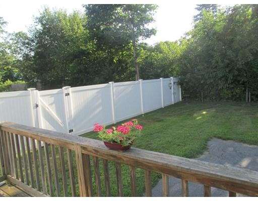 90 Abbott St, Springfield, MA 01118 photo 5