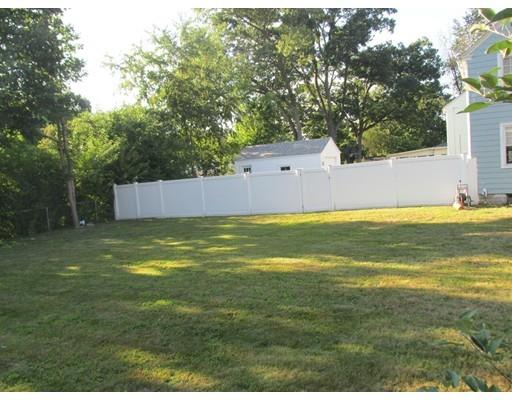 90 Abbott St, Springfield, MA 01118 photo 3