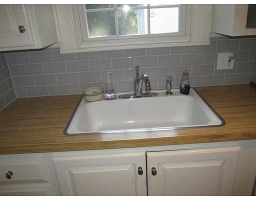90 Abbott St, Springfield, MA 01118 photo 12