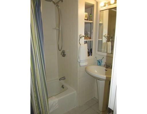 90 Abbott St, Springfield, MA 01118 photo 17