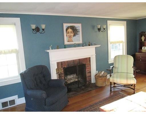 90 Abbott St, Springfield, MA 01118 photo 9