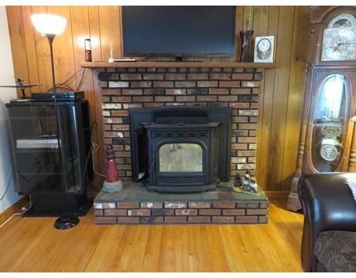 79 Casey Dr, Chicopee, MA 01020 photo 7