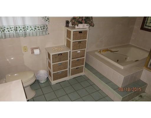 79 Casey Dr, Chicopee, MA 01020 photo 16