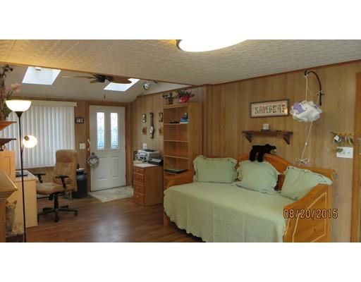 79 Casey Dr, Chicopee, MA 01020 photo 12